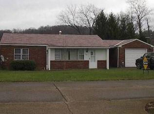 241 Hillcrest Dr, Wellsburg, WV