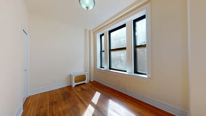 Rented by Bond New York | media 1