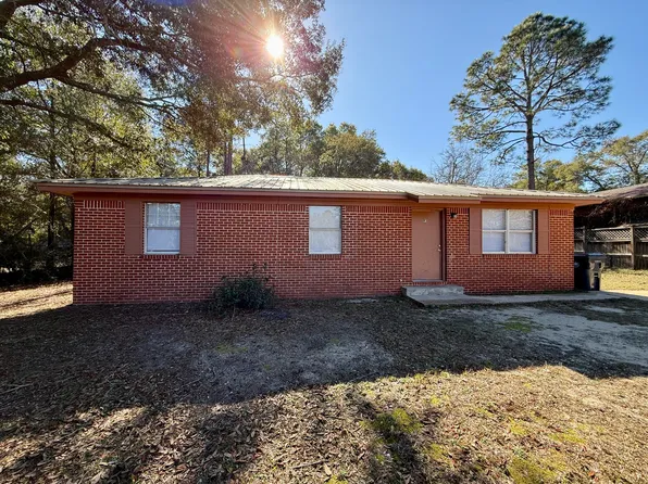 93 Windham Way, Defuniak Springs, FL 32433