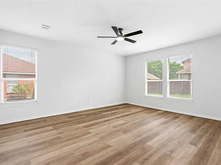 1738 Rock Ridge Dr — Photo 15