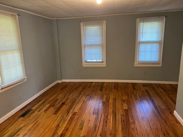 1449 Waterbury Rd #1 — Photo 2