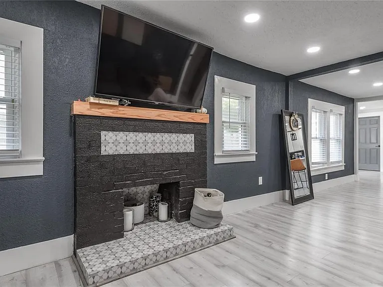 806 E Hamilton Ave — Photo 6