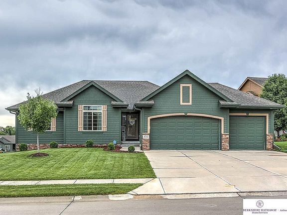 2nd image of 4721 N 173rd Cir