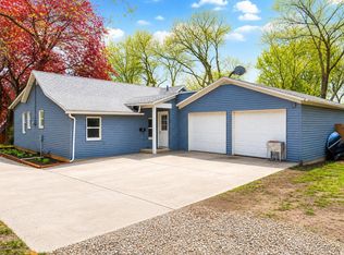 1108 Fargo Ave, Spirit Lake, IA 51360