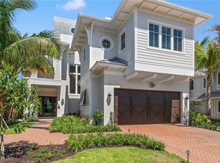 217 13th St S, Naples, FL 34102
