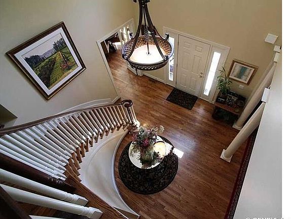 4th image of 6 Cressier Ct