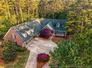 6761 Surrey Rd, Fayetteville, NC 28306