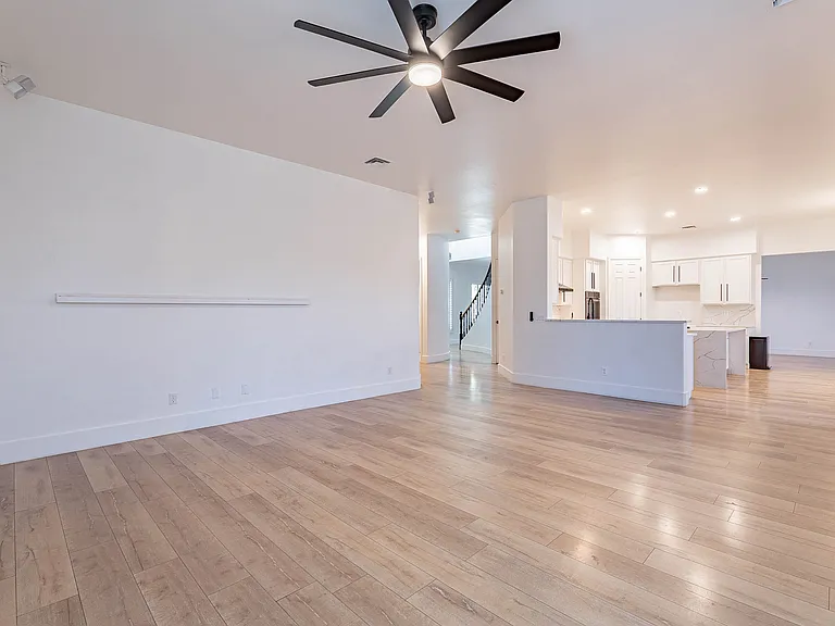 2956 S Birch Ct — Photo 30