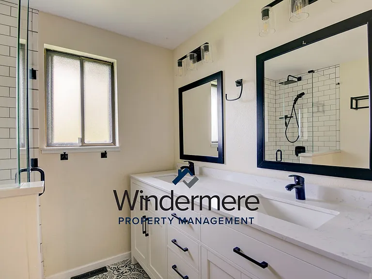 1285 Crescent Dr — Photo 16