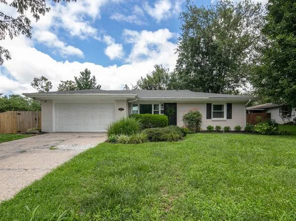 3475 Greentree Rd, Lexington, KY 40517