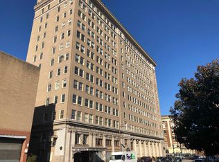 401 10th St APT 807, Huntington, WV 25701