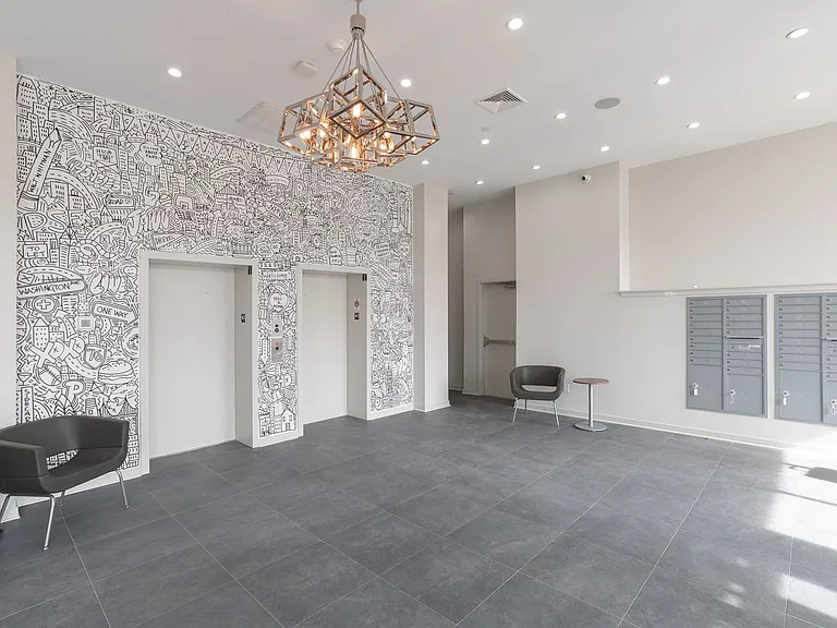 Graduate Pointe — Photo 222