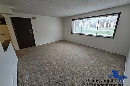 2 bed, 900 sqft, $995 — Photo 3