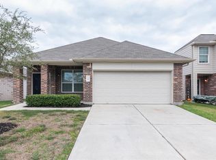 690 Fallow Ln, Alvin, TX 77511