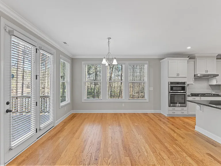 3828 Hickory Manor Dr — Photo 23