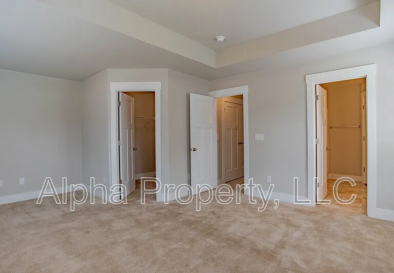 385 Hague Dr — Photo 20