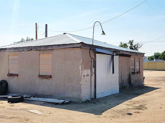 3rd image of 312 E 6th Street