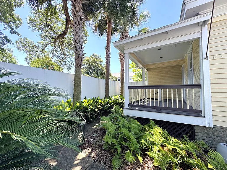 808 Dauphin St #C — Photo 17