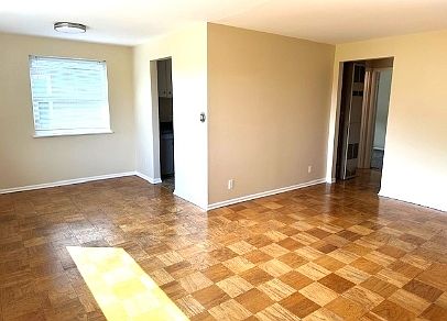4th image of 700-714 N 41st St #11527270