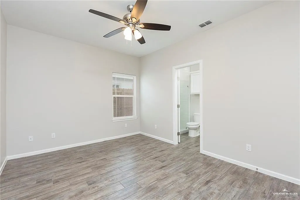 3 bed, 2.0 bath, 1080 sqft, $1,150 — Photo 4