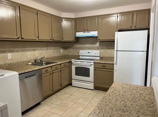 10 M Dennison Dr, Hightstown, NJ 08520