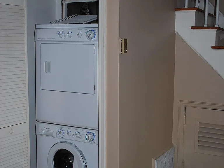 Stackable Washer / Dryer