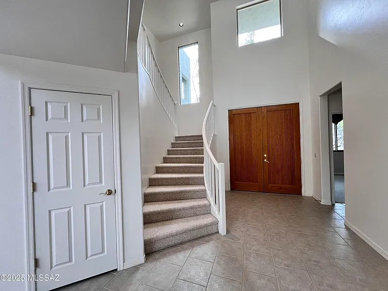 7449 E Ridge Point Rd — Photo 3