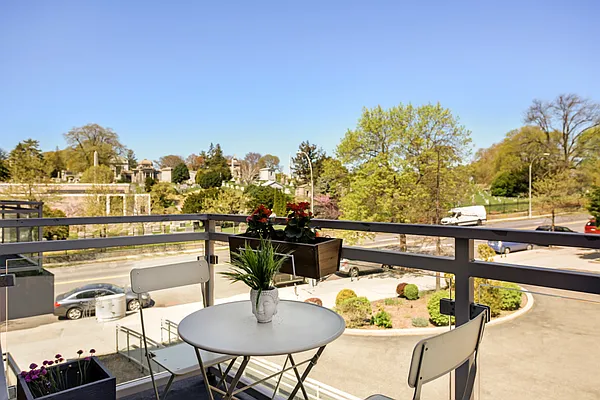 Rented by Compass | media 14