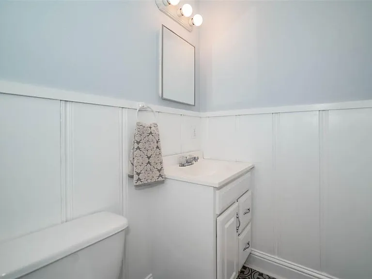812 Glencrest Ln — Photo 29