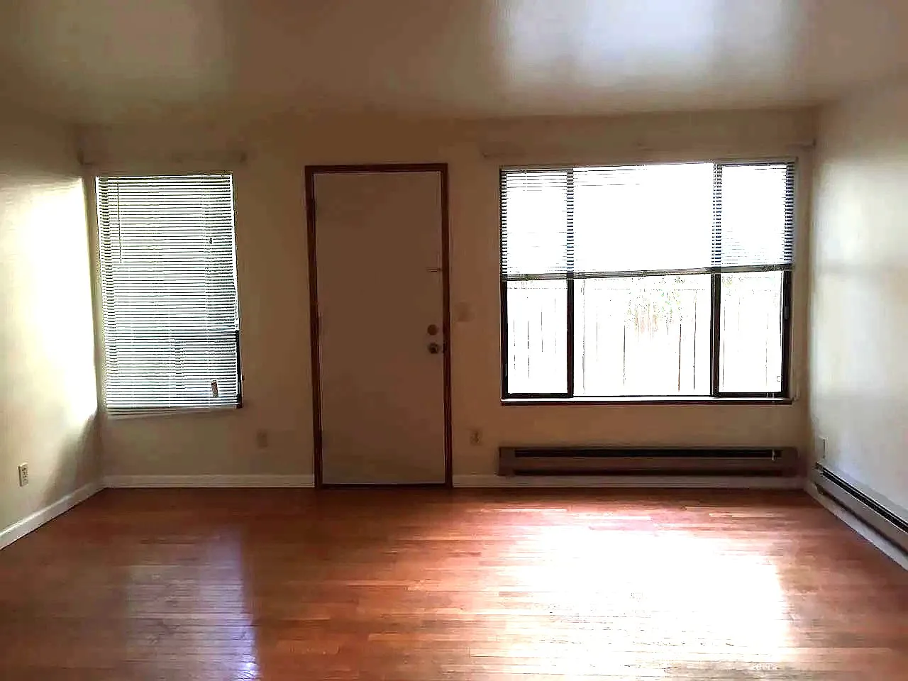 8606 23rd Ave NE Seattle WA 98115 - LCG - 1 — Photo 1