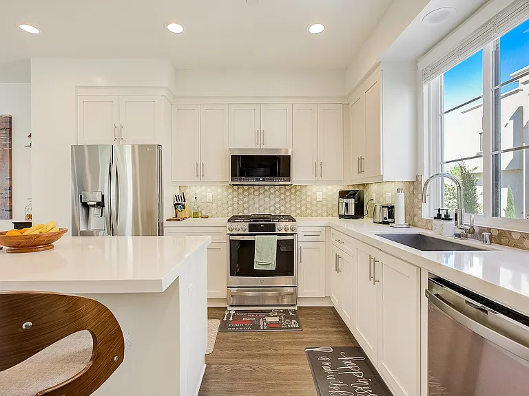 749 Talbot Ln — Photo 19