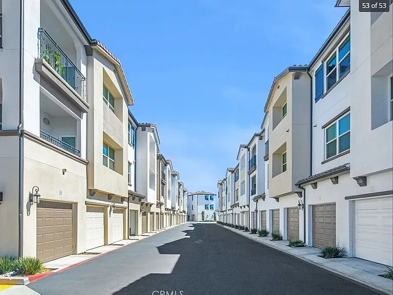 Cierra Apartments — Photo 45