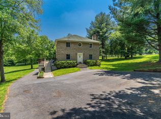 9201 Harrington Dr Unit A, Potomac, MD 20854