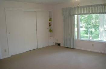 3rd image of 1034 Brown Ave