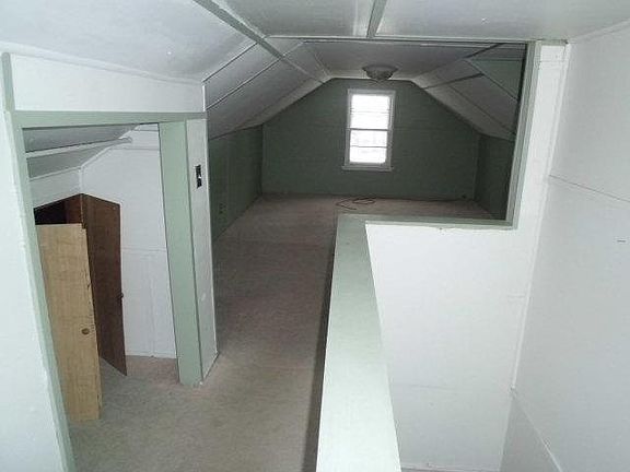 2nd image of 1702 Grant St