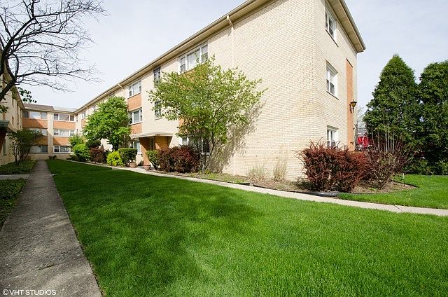 1st image of 6022 N Avondale Ave APT 2S