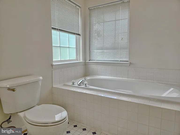 13906 Gothic Dr — Photo 31