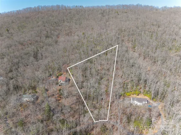 27 Alpen Rose Way, Mills River, NC 28759