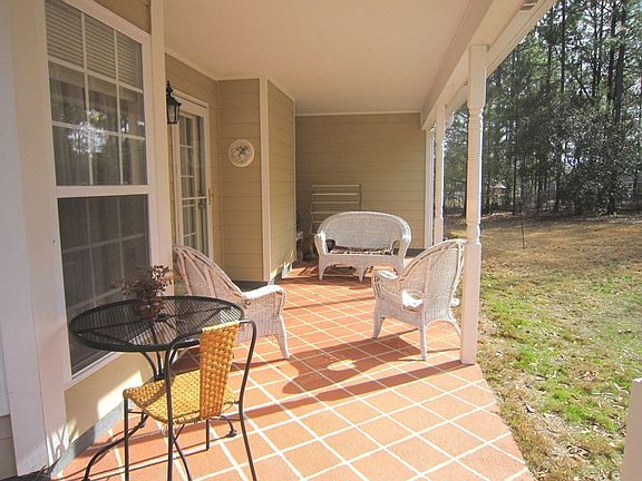 4th image of 110 Lee Road 2088