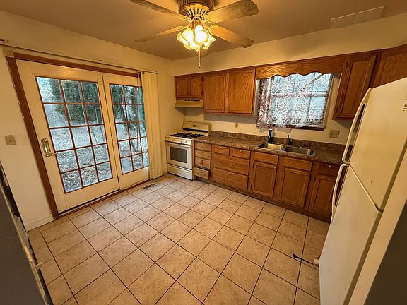 5th image of 3521 W Elmwood Ct