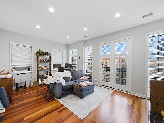 4th image of 1314 N Wicker Park Ave