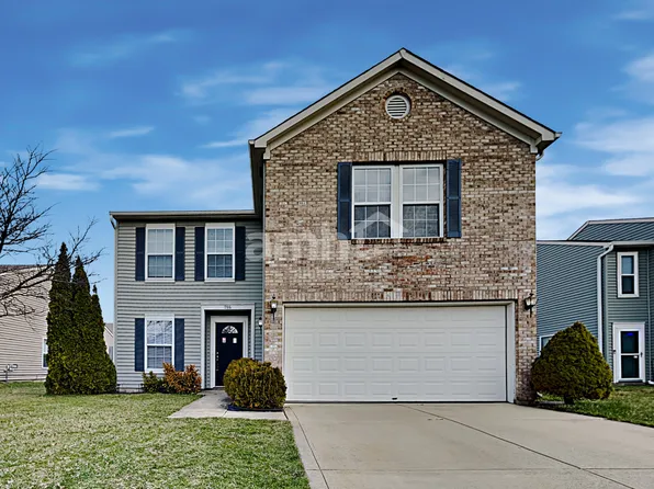 786 Hickory Pine Dr, New Whiteland, IN 46184