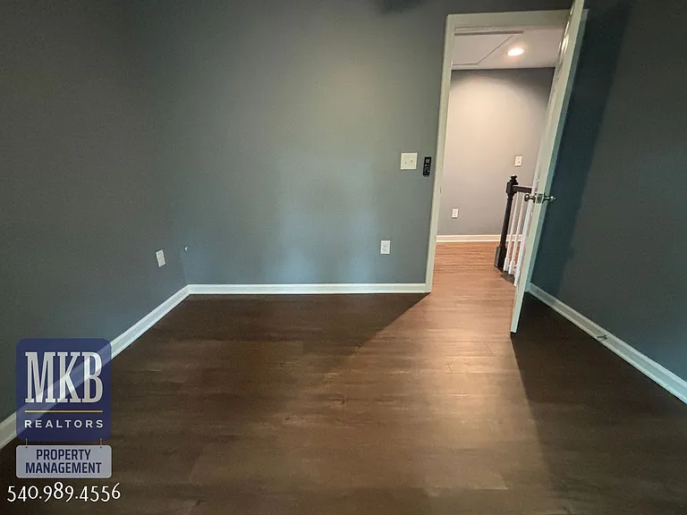 811 Montvue Rd — Photo 31
