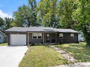 313 E 11th St, Brookston, IN 47923