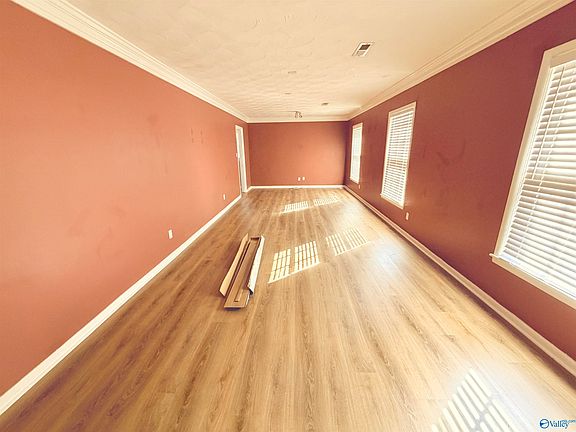 4th image of 1508 Summerlane SE