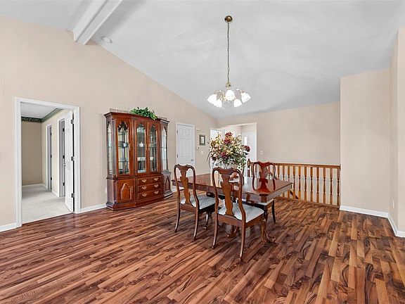 5th image of 407 Linda Marie Dr #11B