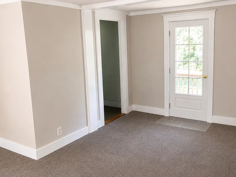 LR (with door to large deck overlooking backyard)