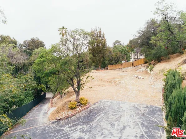 3802 Hollyline Ave, Sherman Oaks, CA 91423