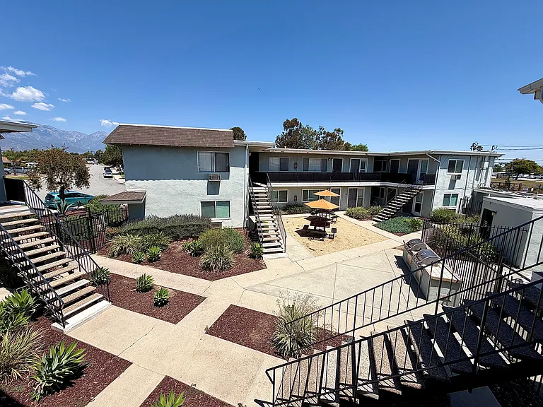Evart Apartments — Photo 8