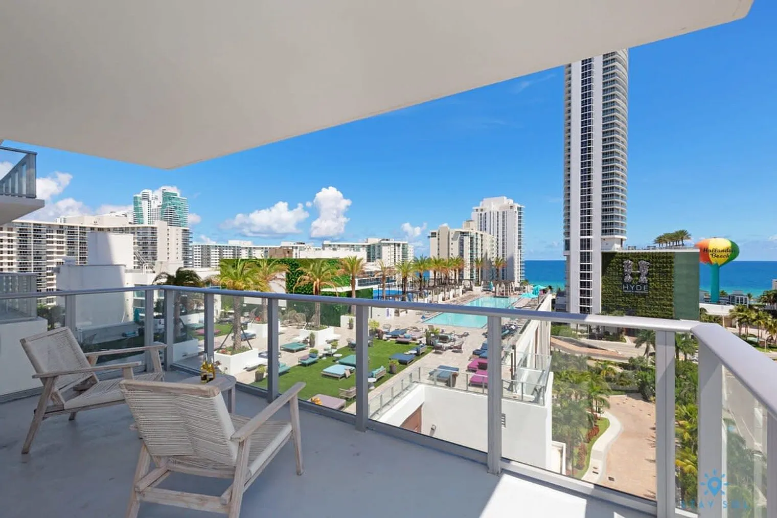 2 bed, 2.0 bath, 1097 sqft, $4,909 — Photo 4